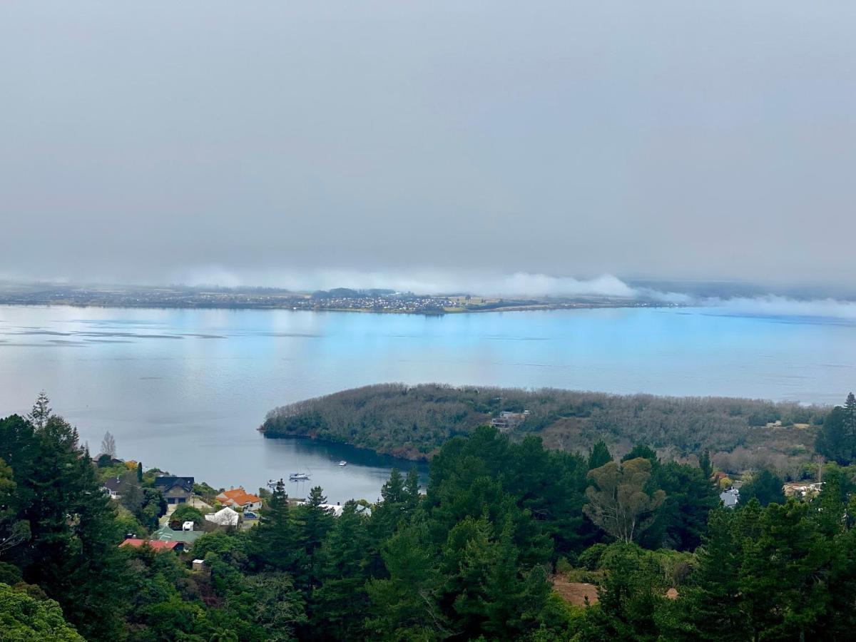 Acacia Cliffs Lodge Таупо Экстерьер фото